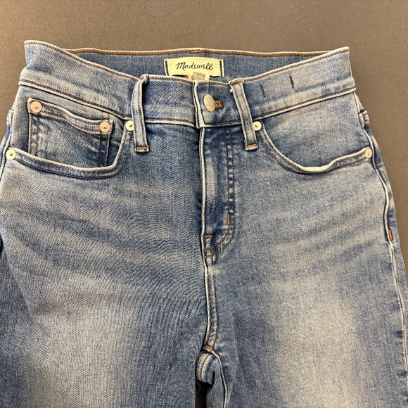 Madewell Midrise Kick Out Light- Medium Wash denim Jeans - Size 25 MSRP $138 - Picture 4 of 12
